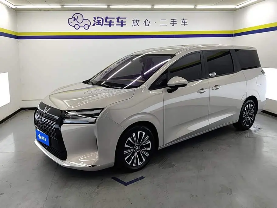 Wuling Motors Xingguang 730 New Energy 2025 — Фото 1/16