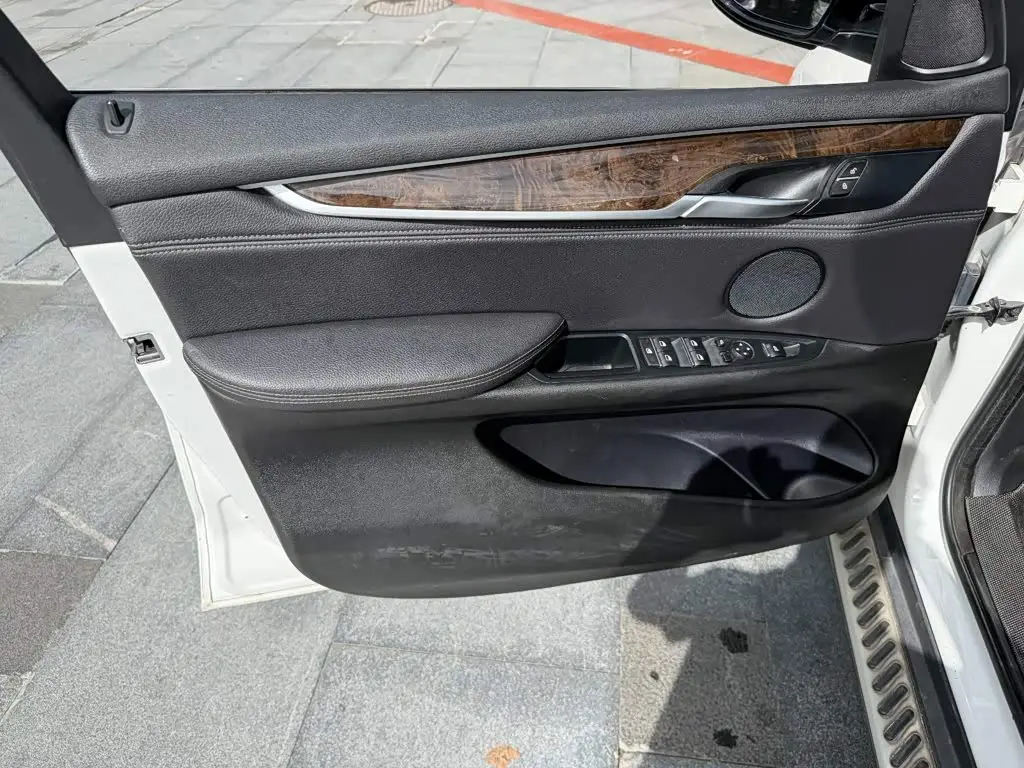 BMW X5 2017 — Photo 5/14