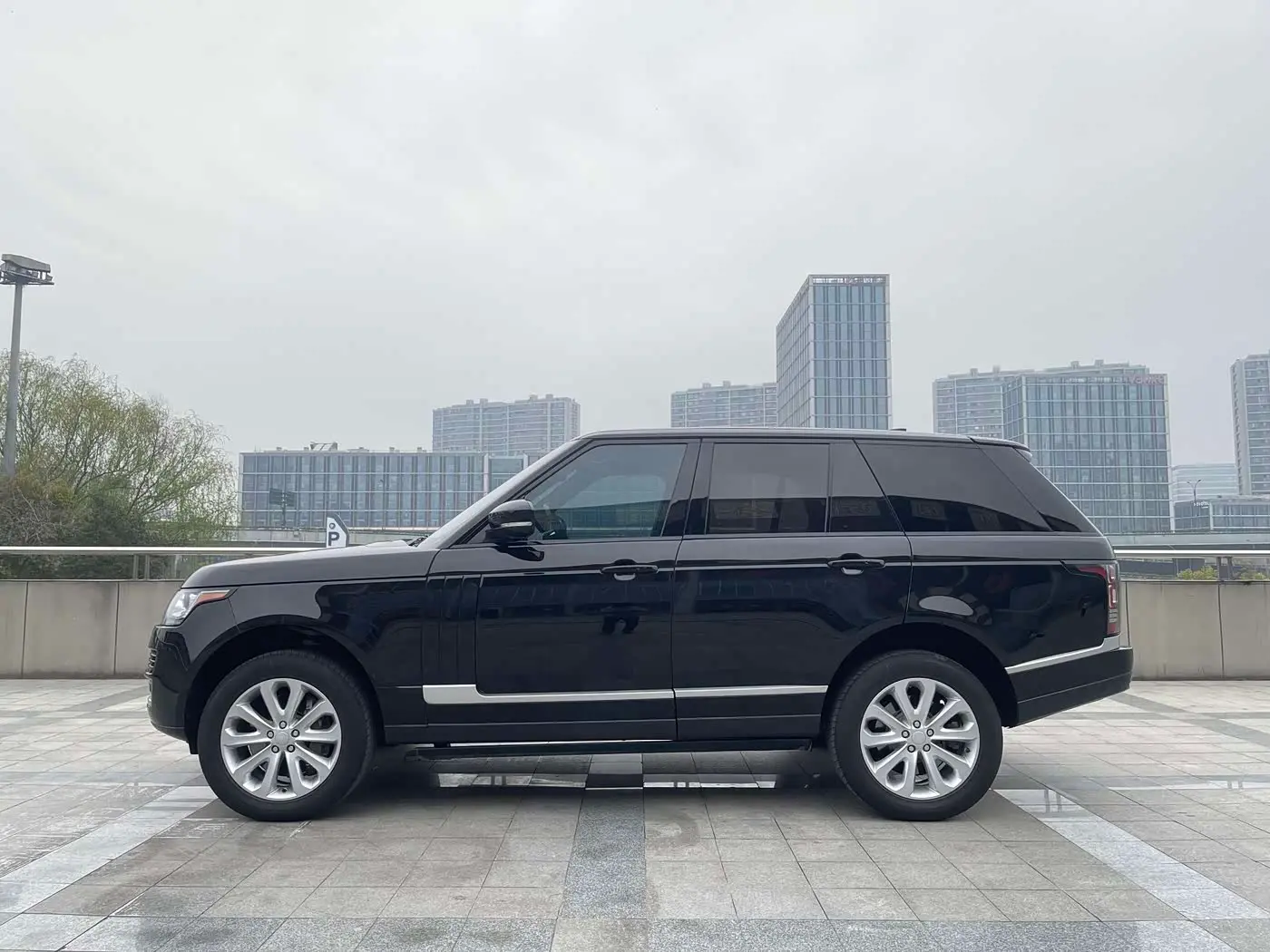 Land Rover Range Rover 2018 — Фото 4/20