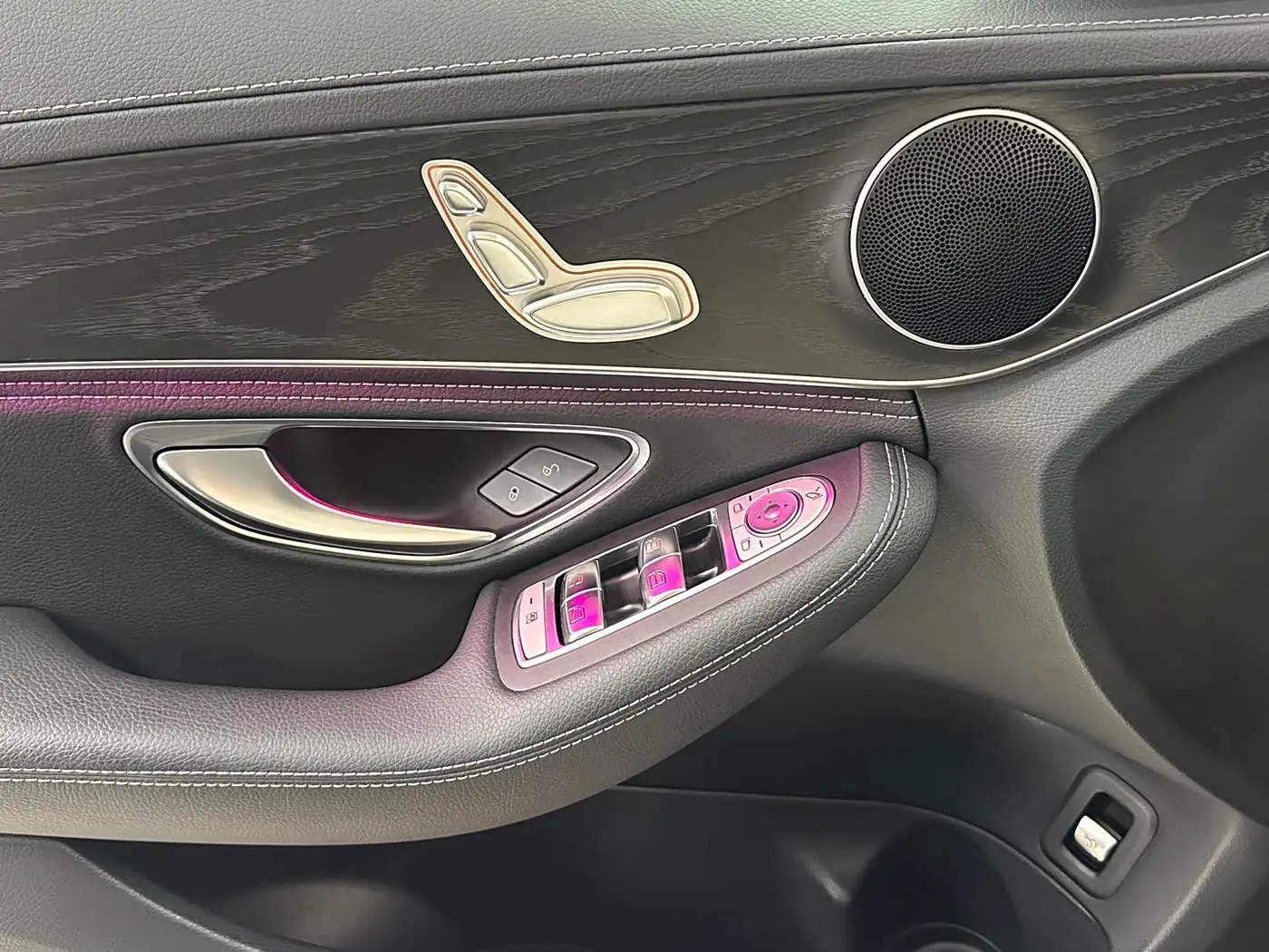 Mercedes-Benz C-Class 2020 — Photo 20/20