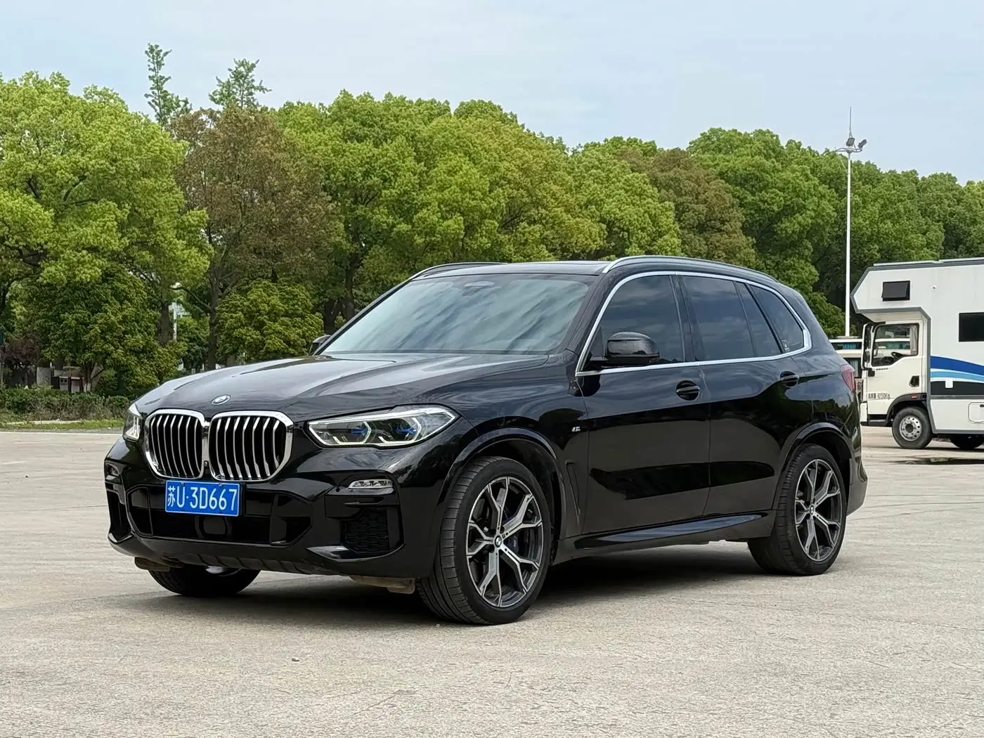 BMW X5 2019 — Фото 2/15