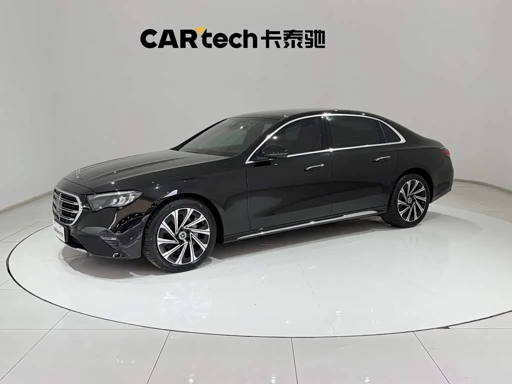 Mercedes-Benz E-Class 2025 — Фото 1/20