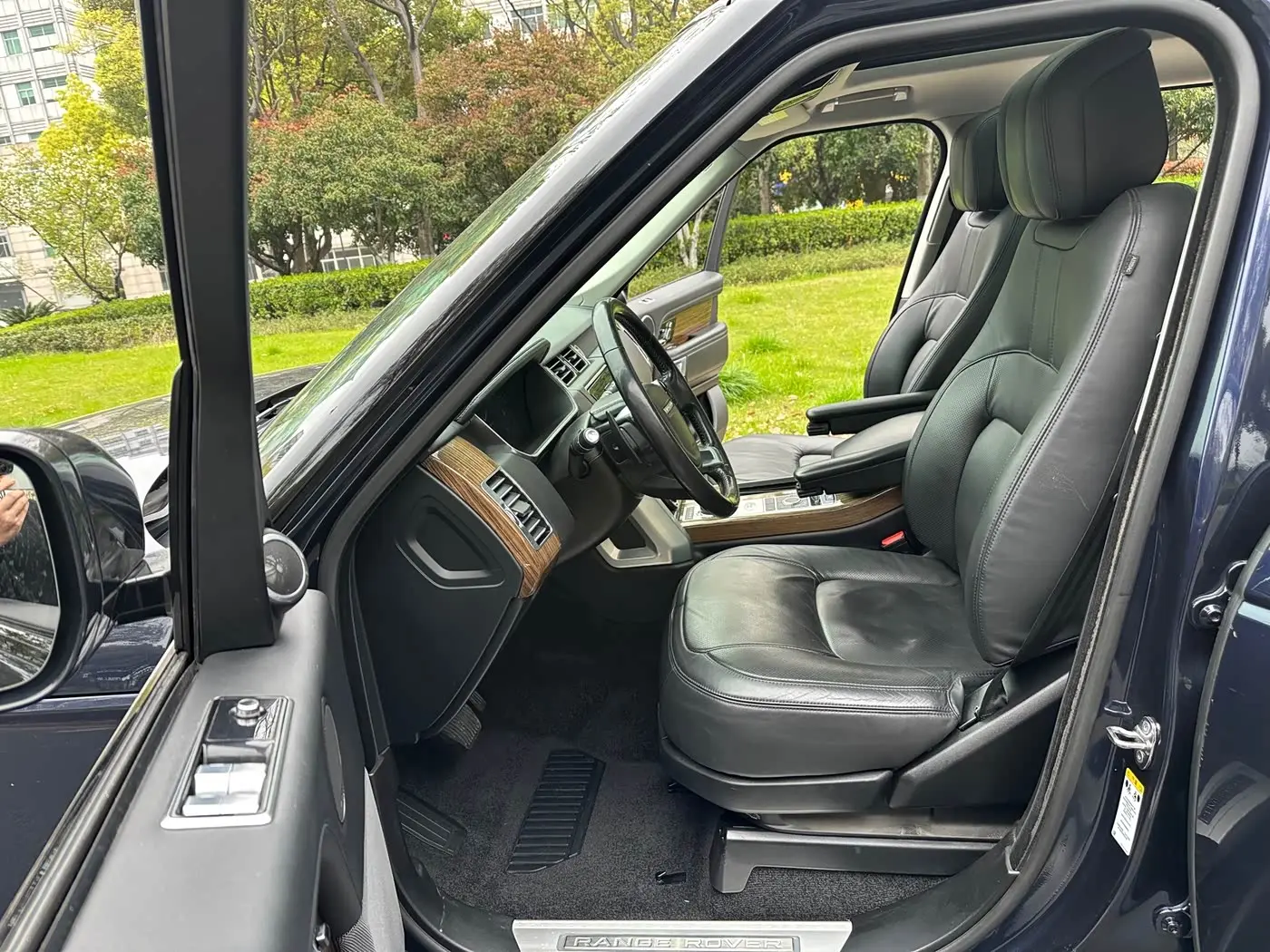Land Rover Range Rover 2018 — Photo 6/9