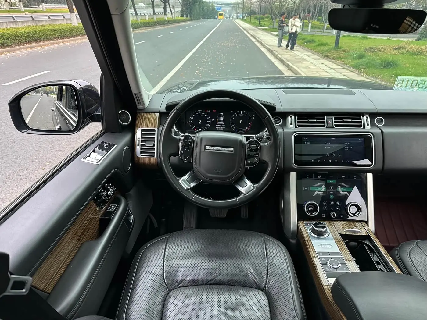 Land Rover Range Rover 2018 — Photo 9/9