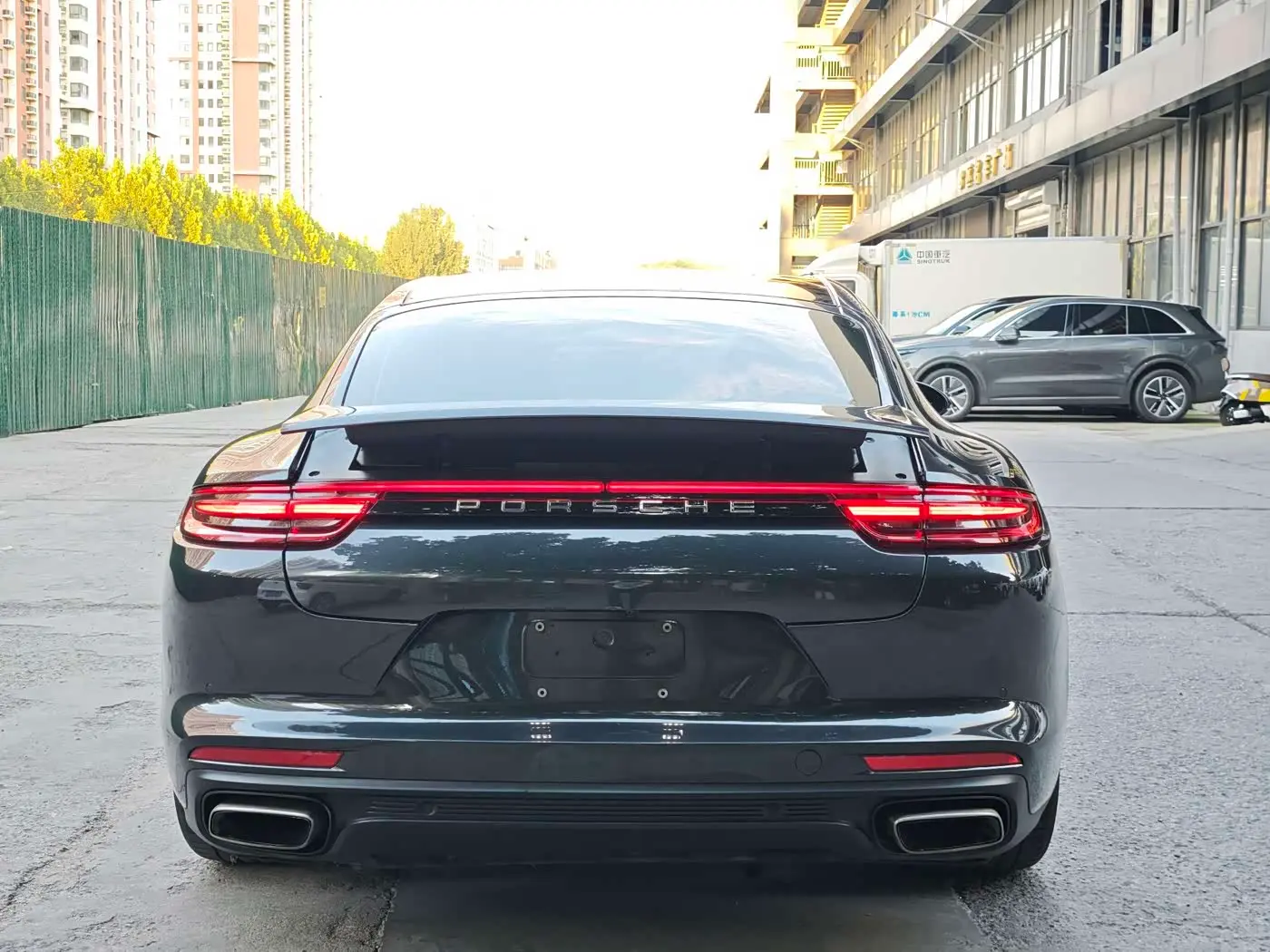 Porsche Panamera 2018 — Фото 10/11