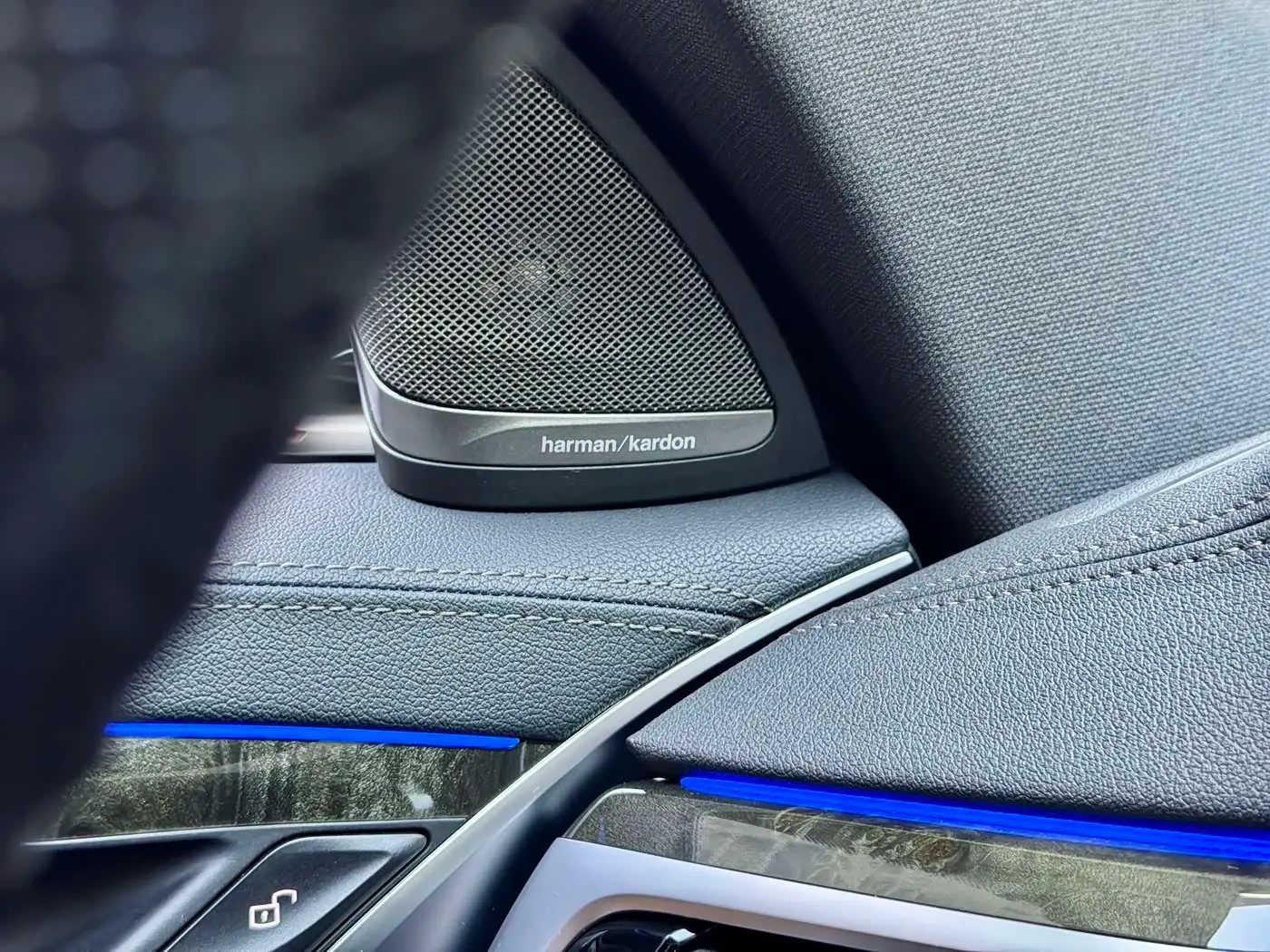 BMW 6 Series GT 2023 — Photo 11/17