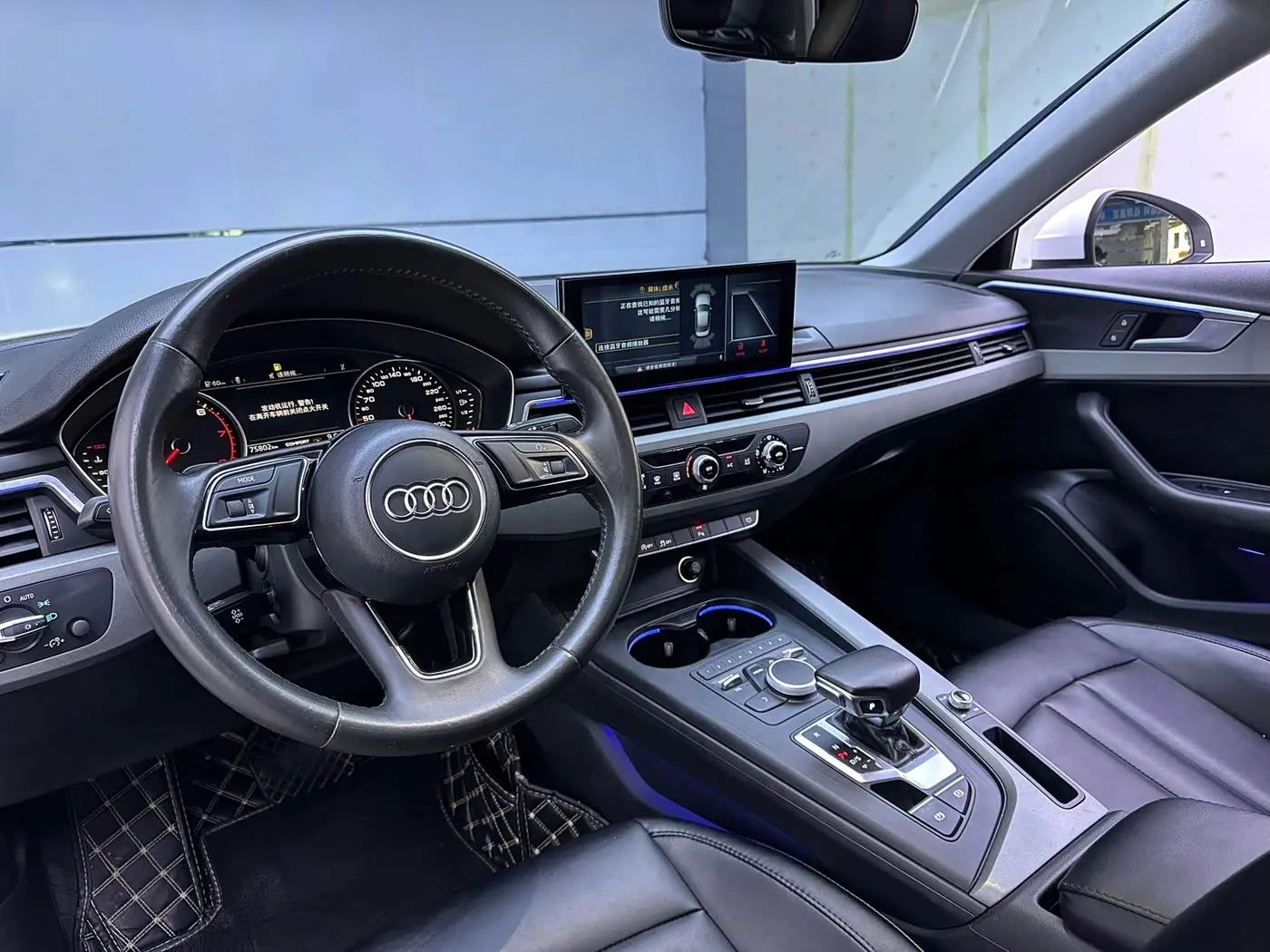 Audi A4L 2019 — Фото 10/14