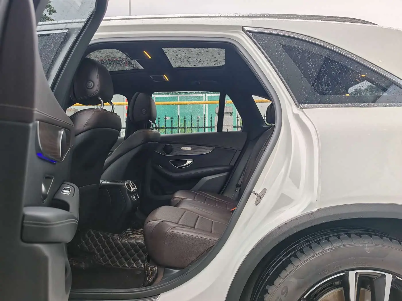 Mercedes-Benz GLC 2021 — Photo 10/20