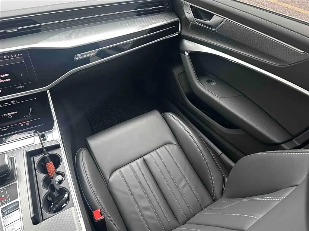 Audi A6L 2024 — Photo 18/20