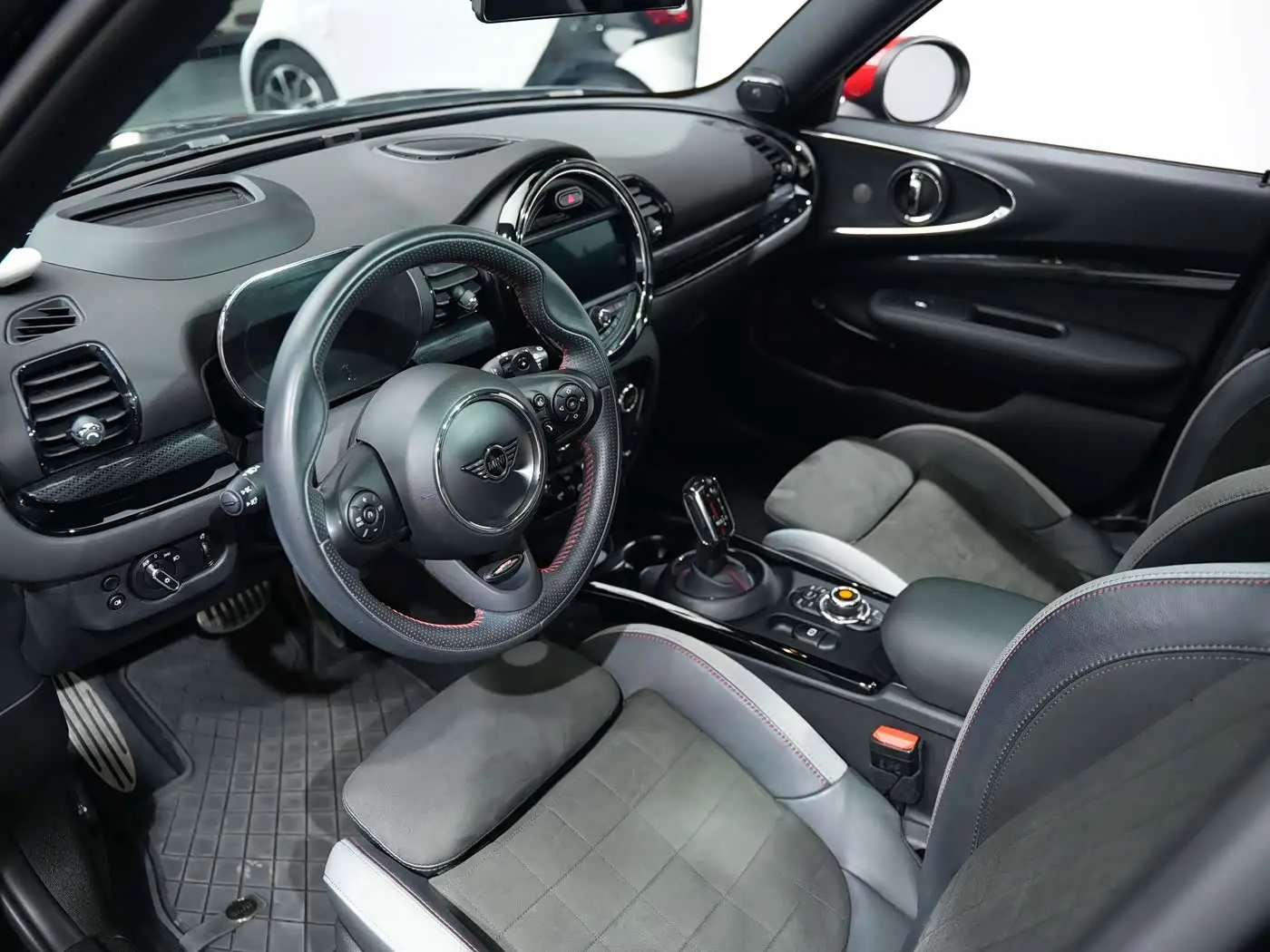 MINI JCW CLUBMAN 2020 — Фото 9/19
