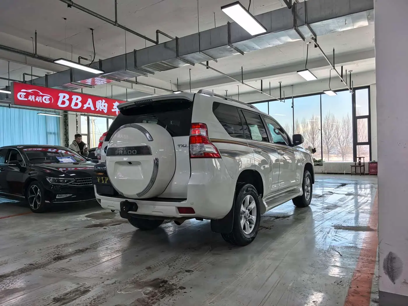 Toyota Prado 2014 — Photo 8/9