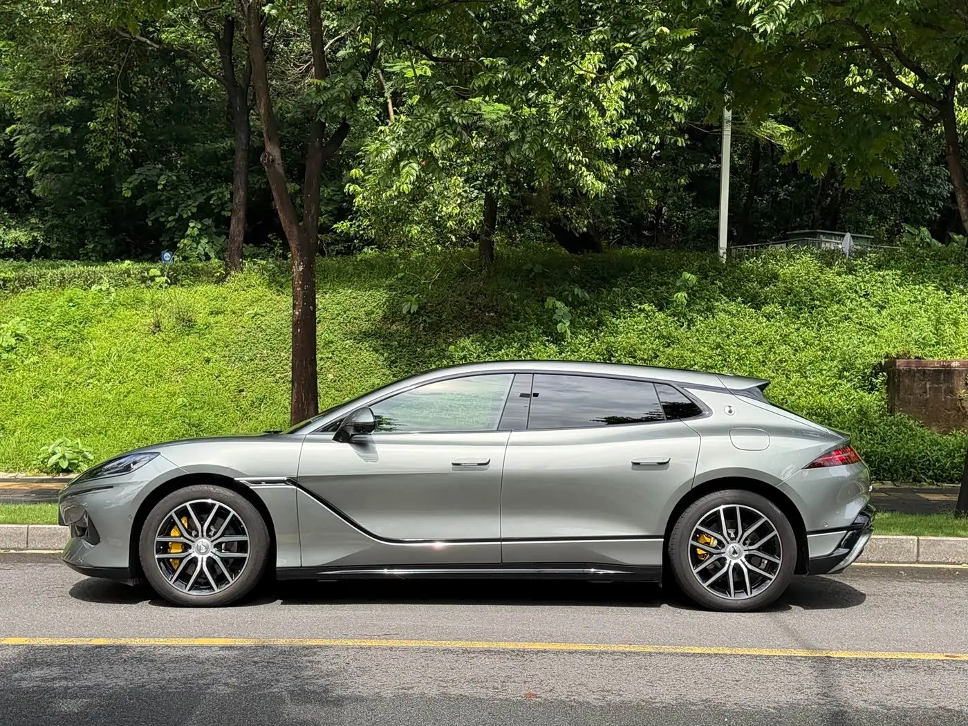 Denza Z9GT 2026 — Photo 12/20