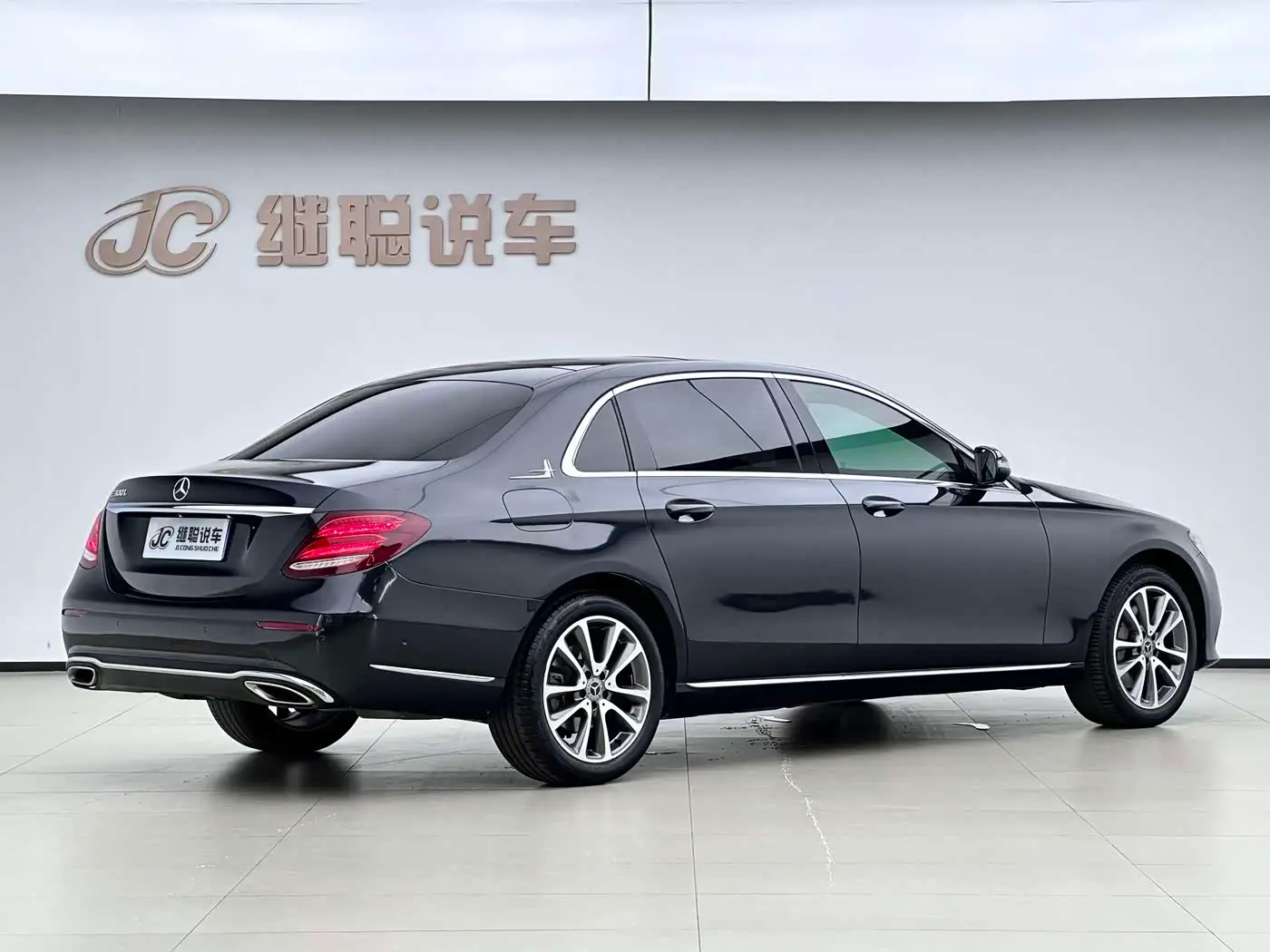 Mercedes-Benz E-Class 2018 — Фото 5/17