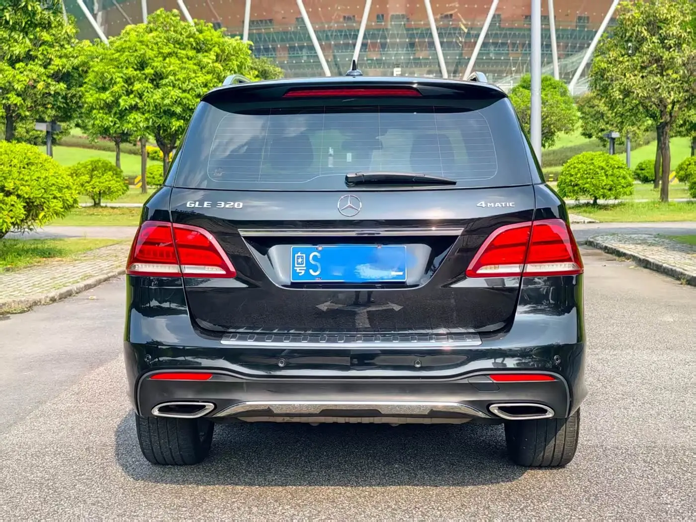 Mercedes-Benz GLE 2016 — Photo 9/10