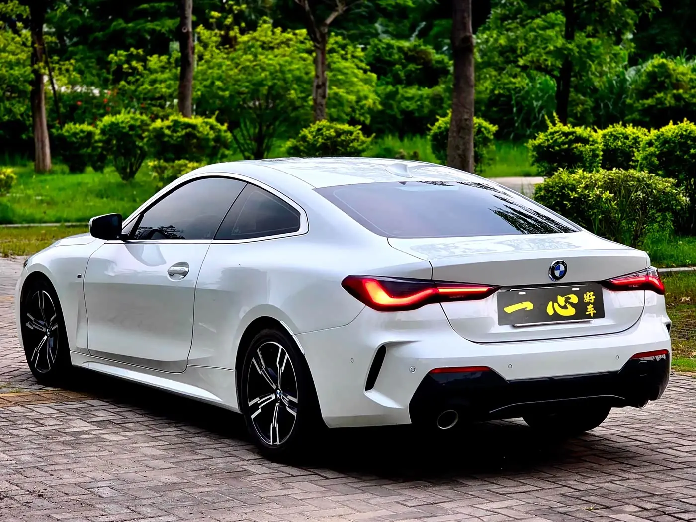 BMW 4 Series 2022 — Фото 8/10
