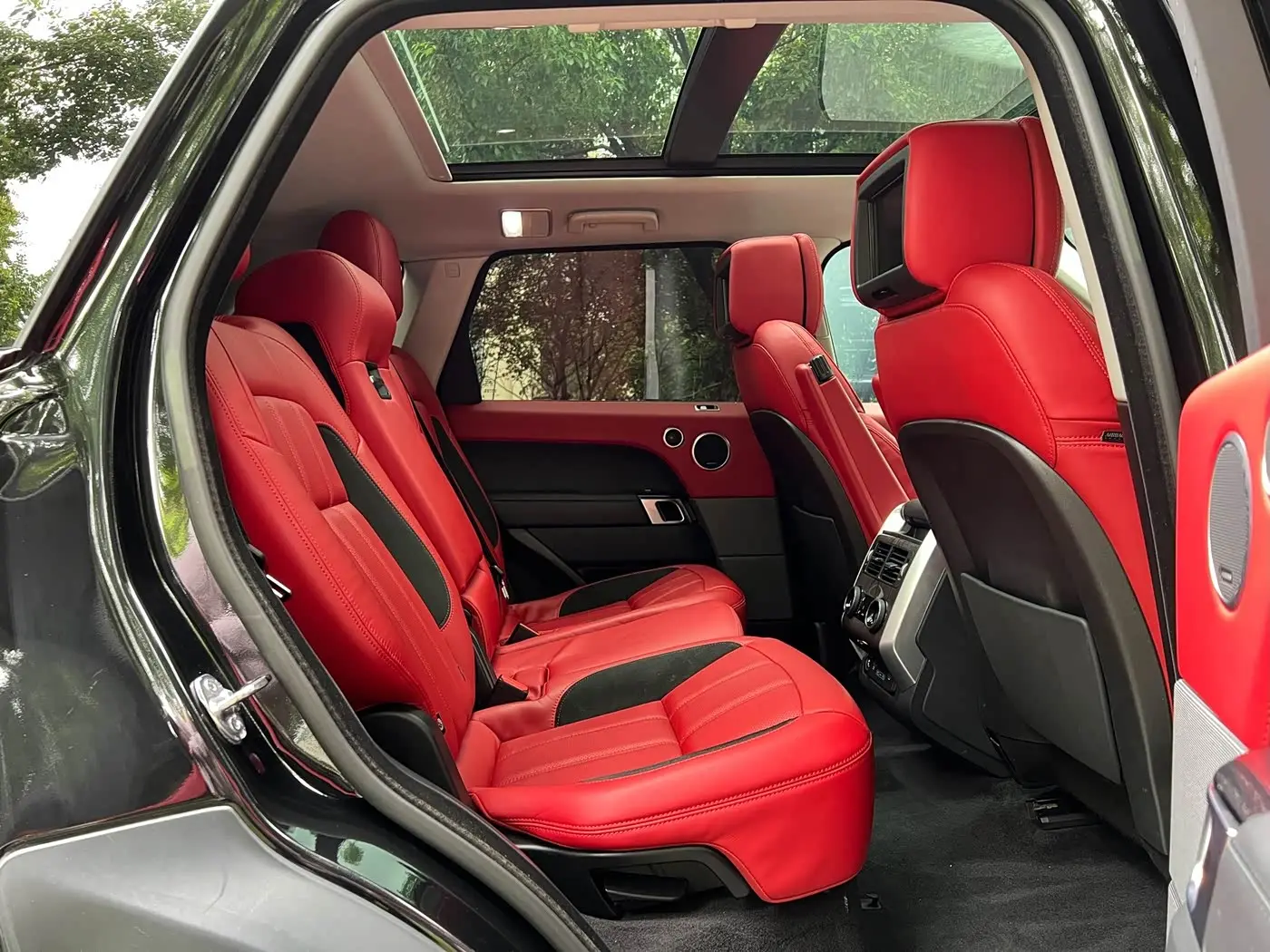 Land Rover Range Rover Sport 2022 — Photo 10/20