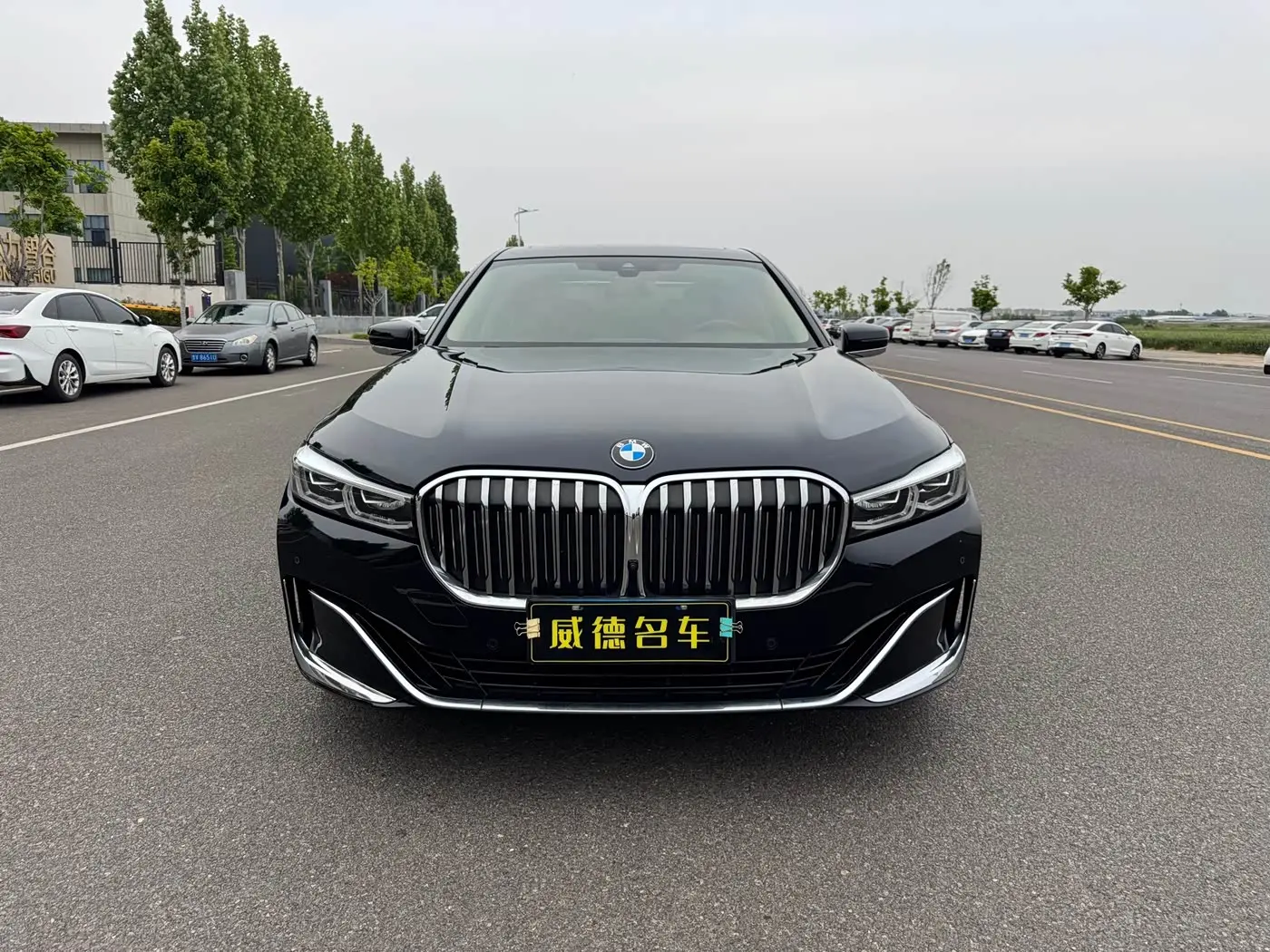 BMW 7 Series 2019 — Фото 2/19