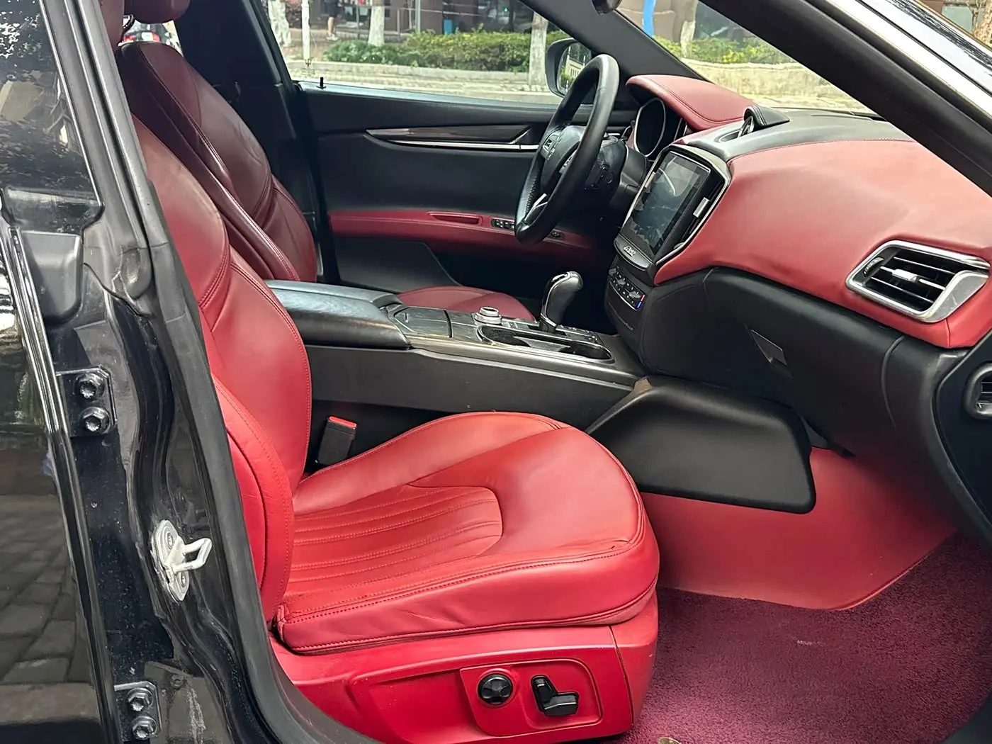 Maserati Ghibli 2017 — Photo 12/20
