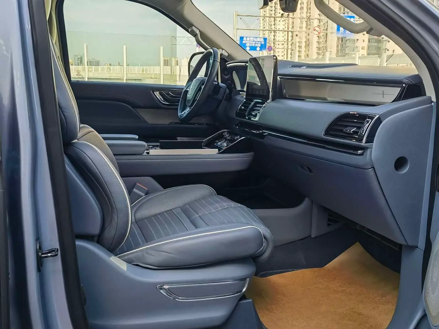 Lincoln Navigator 2019 — Şəkil 11/20