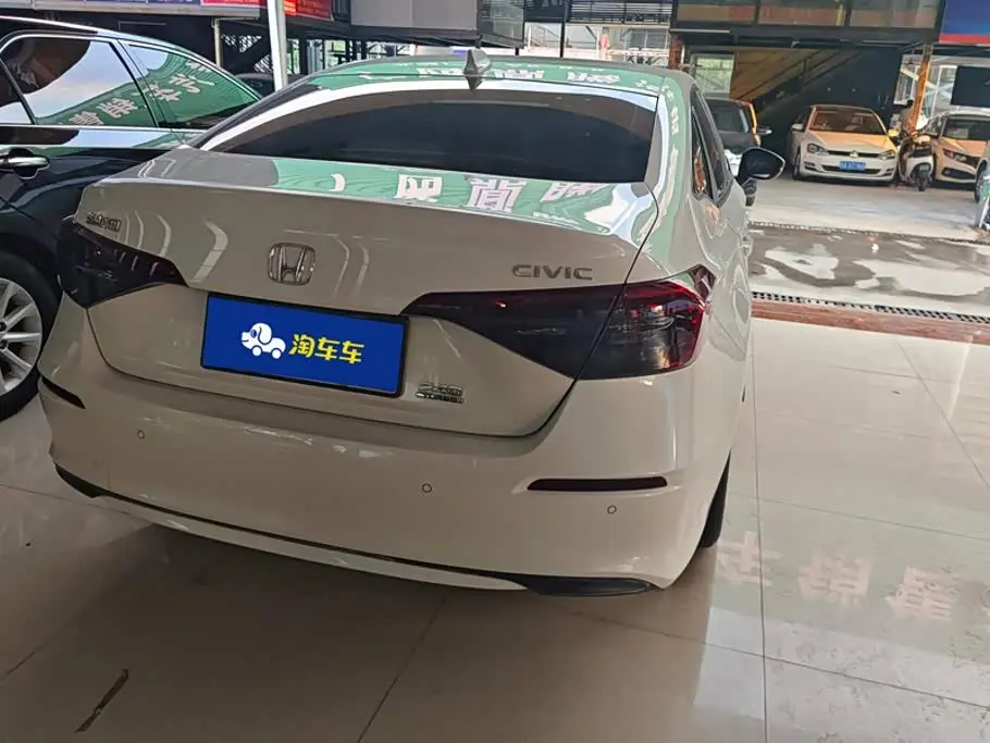 Honda Civic 2023 — Photo 3/16