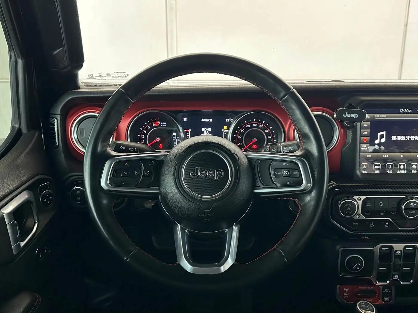 Jeep Wrangler 2021 — Фото 20/20