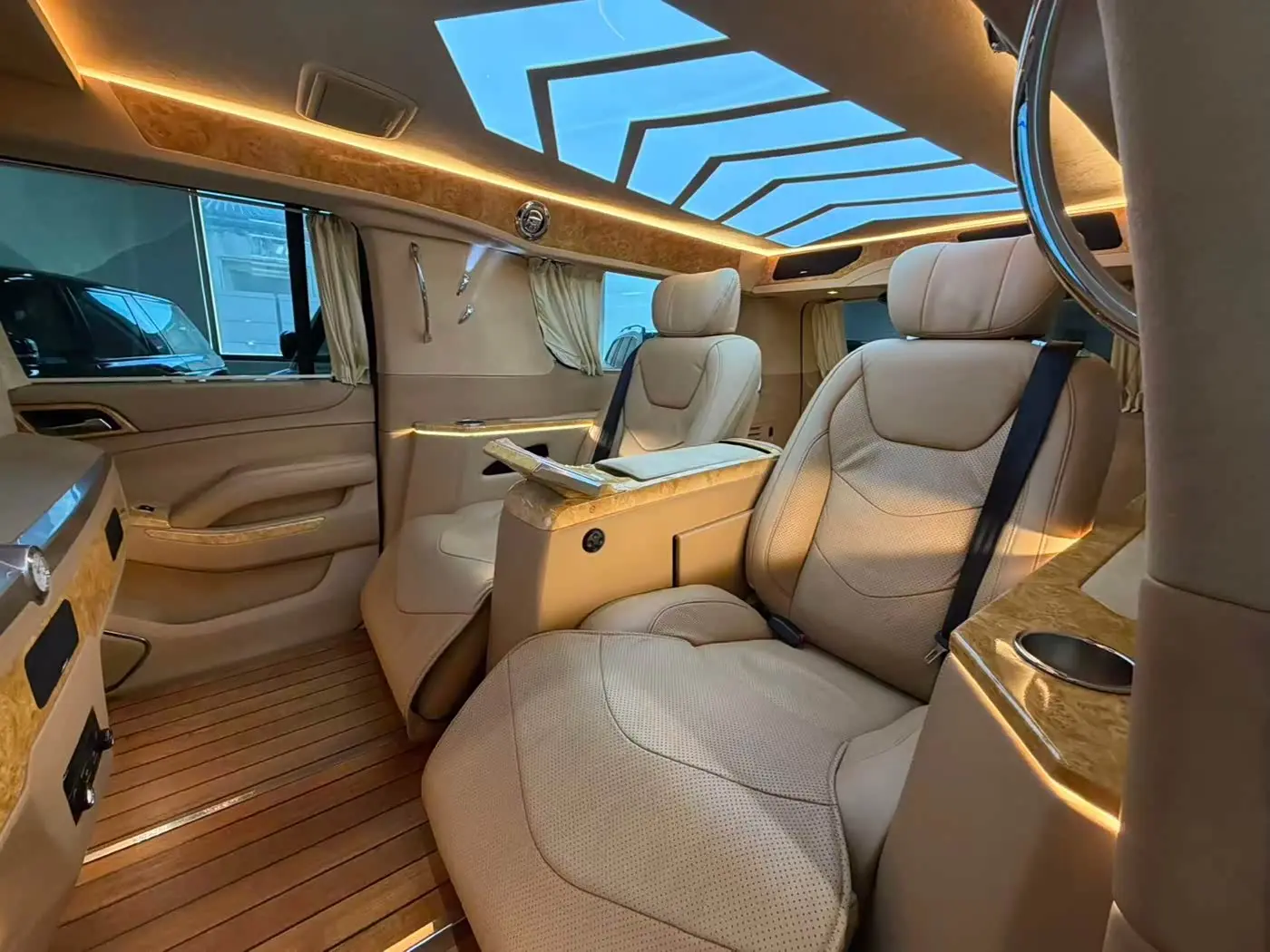 Daolangge GMC Yukon 2018 — Photo 14/16