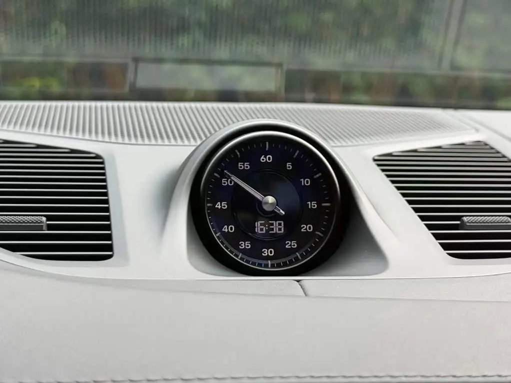 Porsche Cayenne 2023 — Photo 15/20