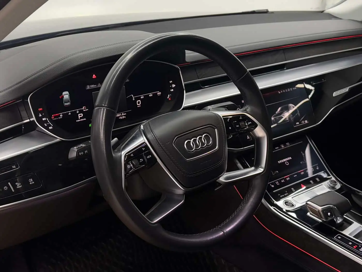 Audi A8 2023 — Фото 12/20