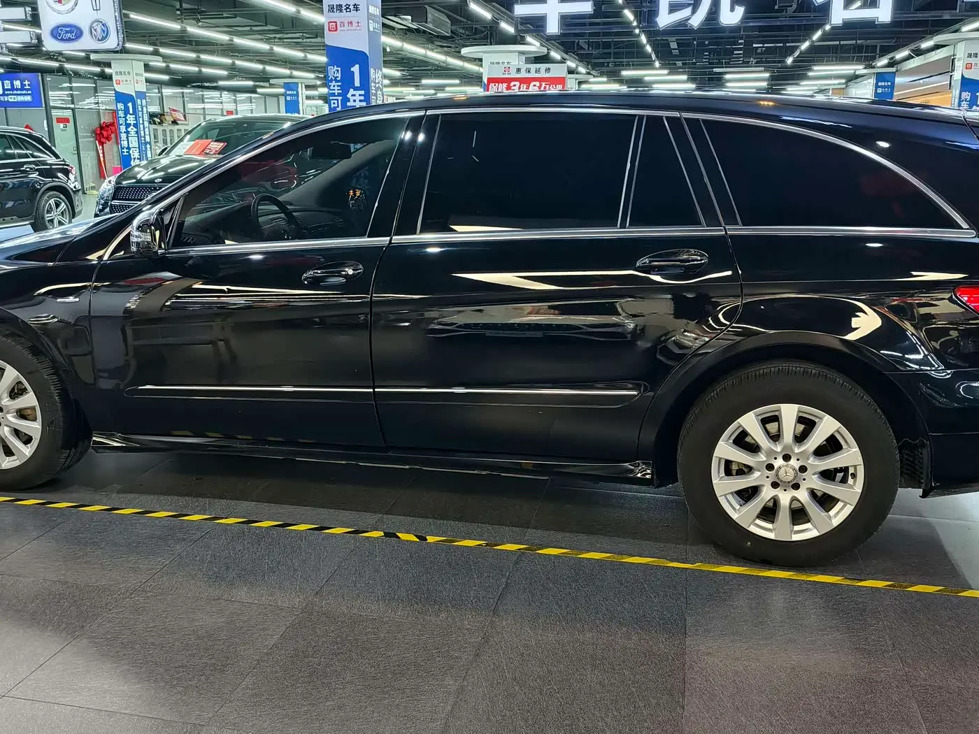 Mercedes-Benz R-Class 2017 — Фото 7/18