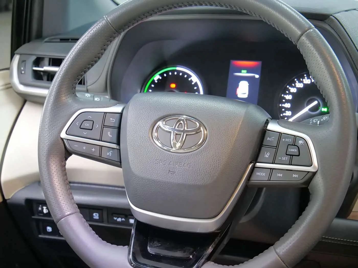Toyota Sienna 2025 — Şəkil 10/20