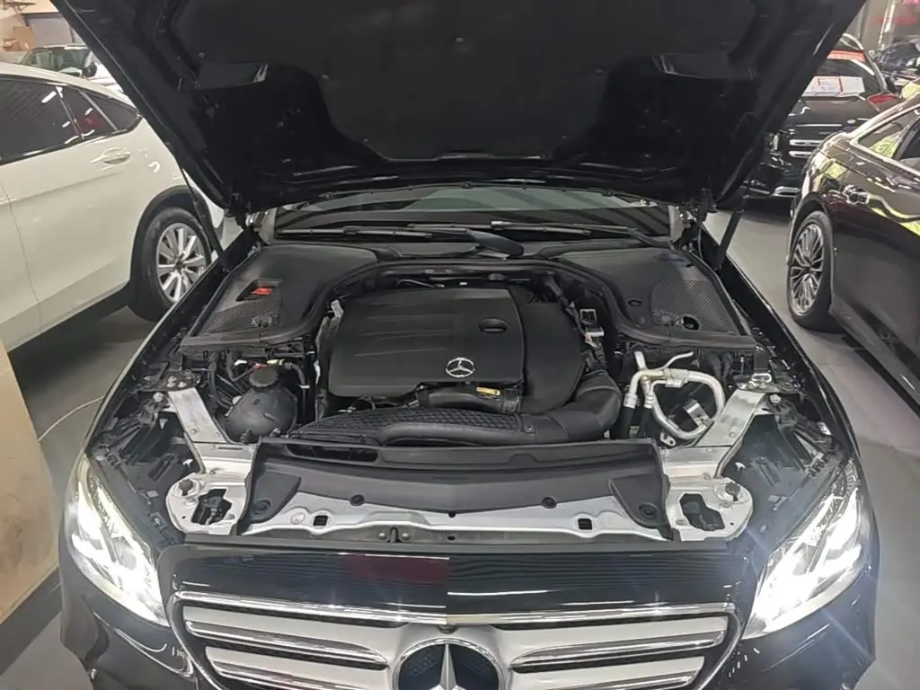 Mercedes-Benz E-Class 2020 — ფოტო 20/20