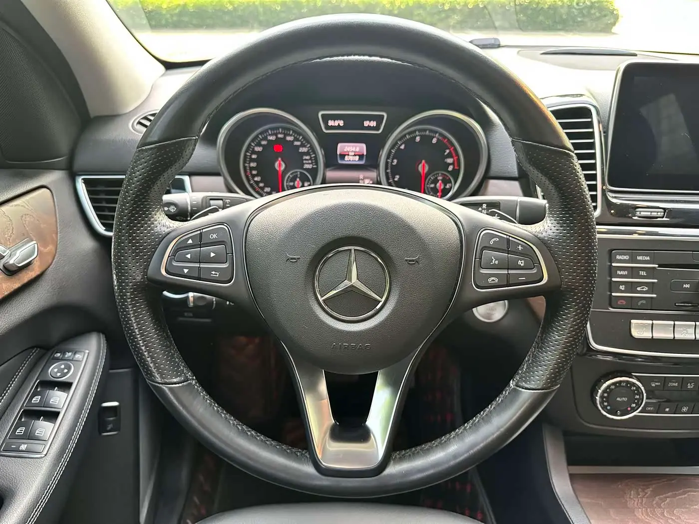 Mercedes-Benz GLE 2016 — Şəkil 8/14