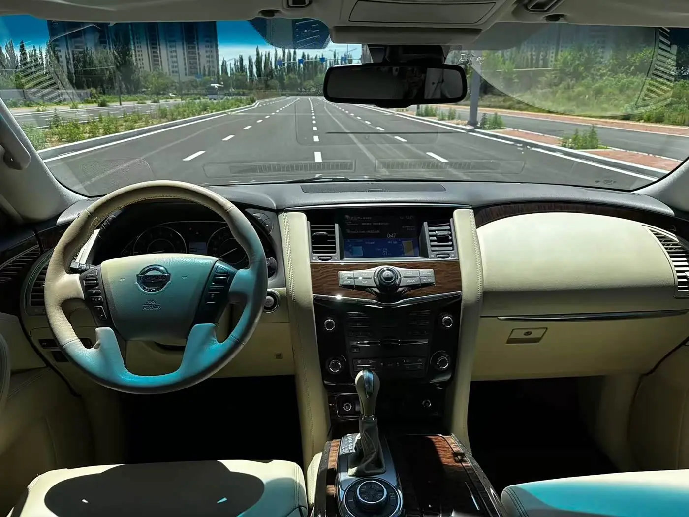 Nissan Patrol 2015 — Photo 6/10