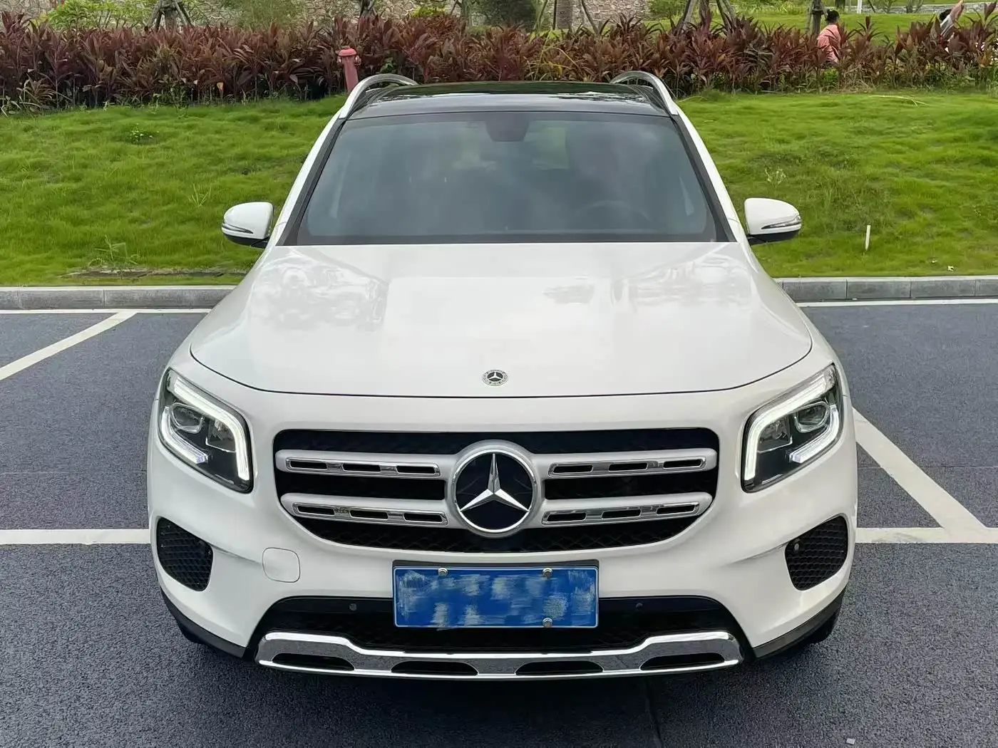 Mercedes-Benz GLB 2021 — Фото 2/9