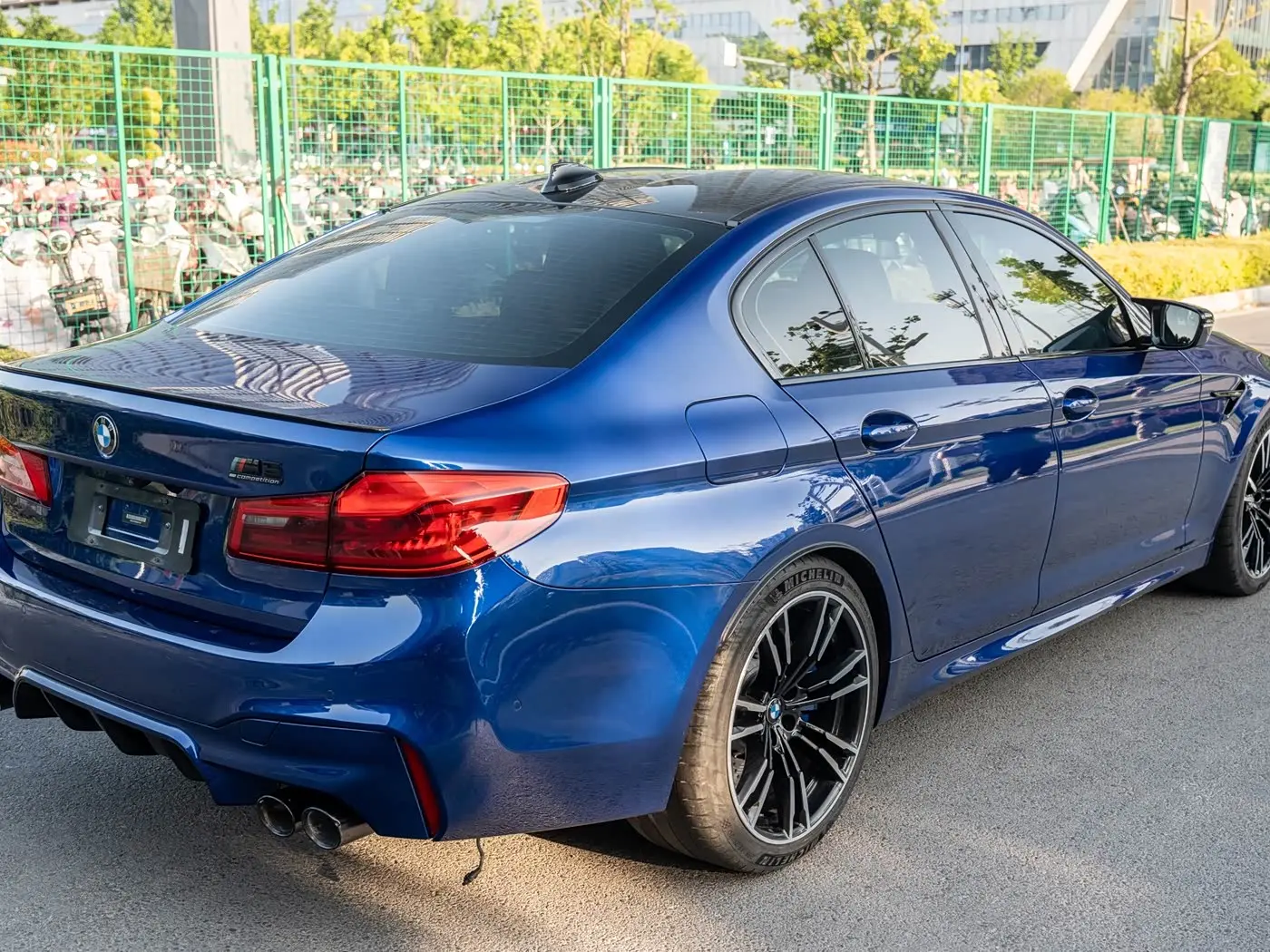 BMW M5 2019 — Фото 4/17