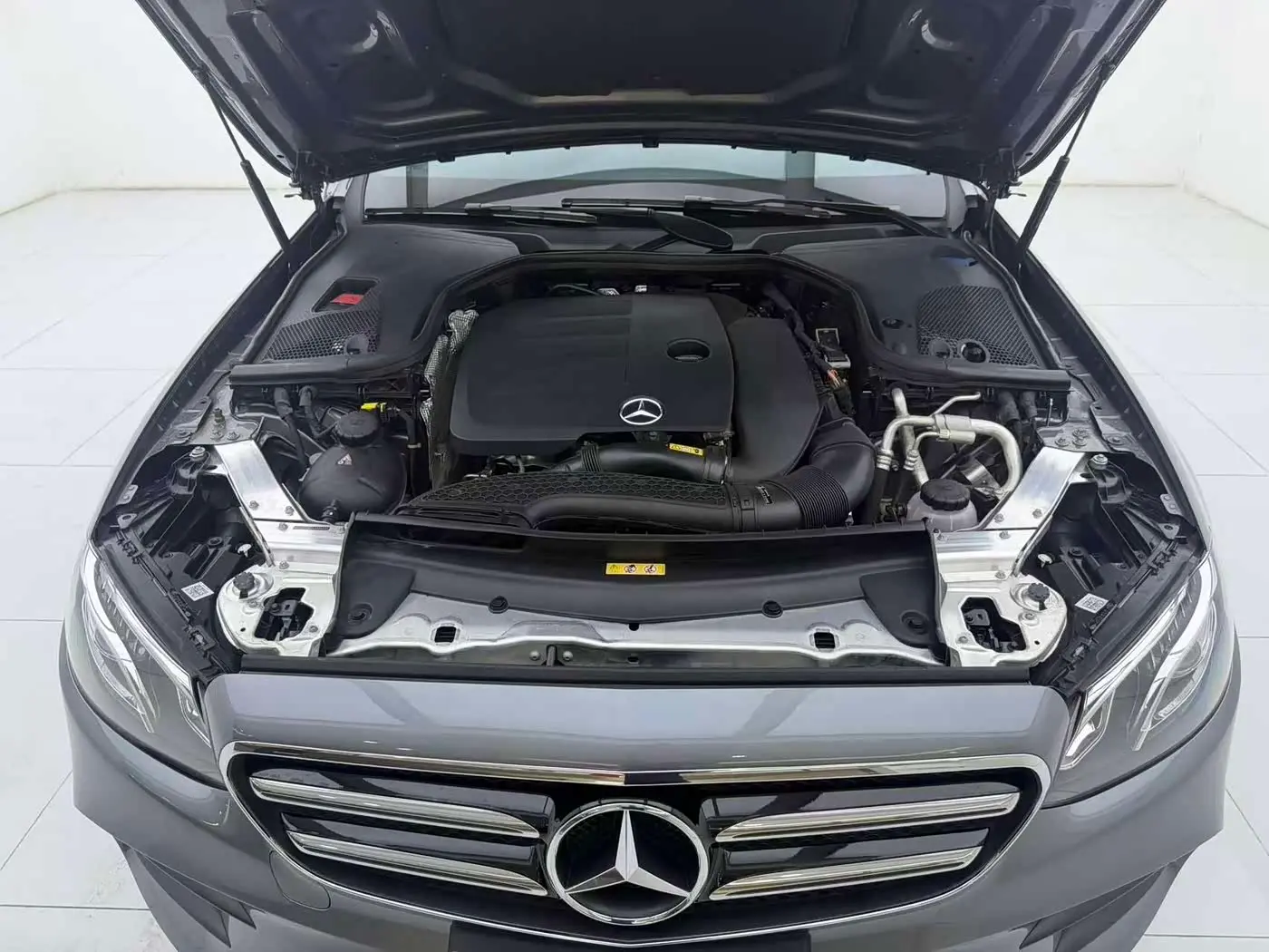 Mercedes-Benz E-Class 2020 — Фото 13/16