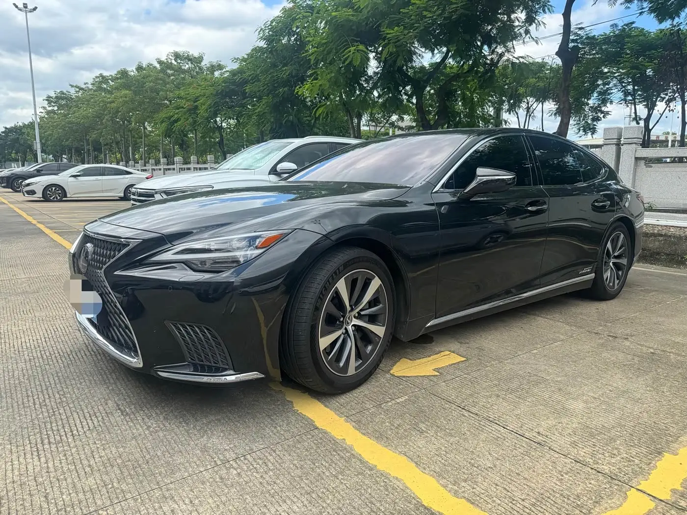 Lexus LS 2021 — ფოტო 2/7