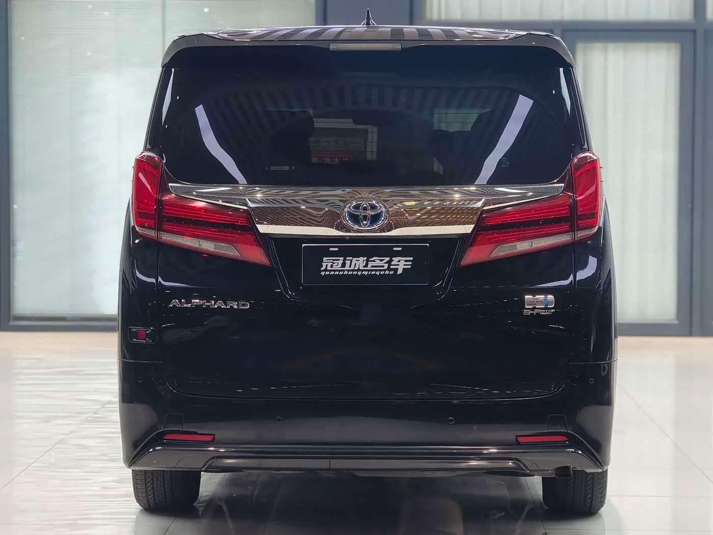 Toyota Alphard 2020 — Photo 10/12