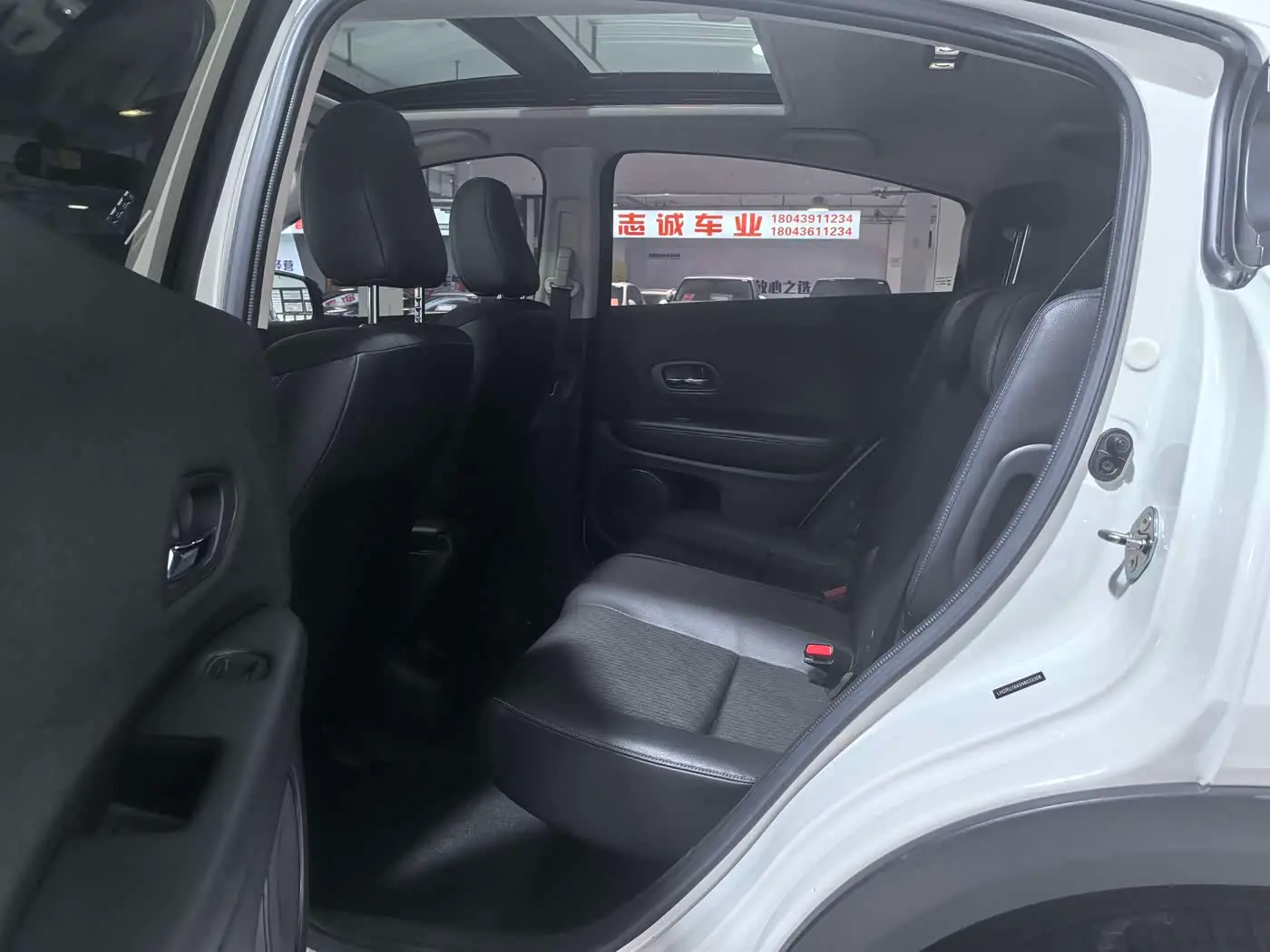 Honda Vezel 2022 — Photo 10/18