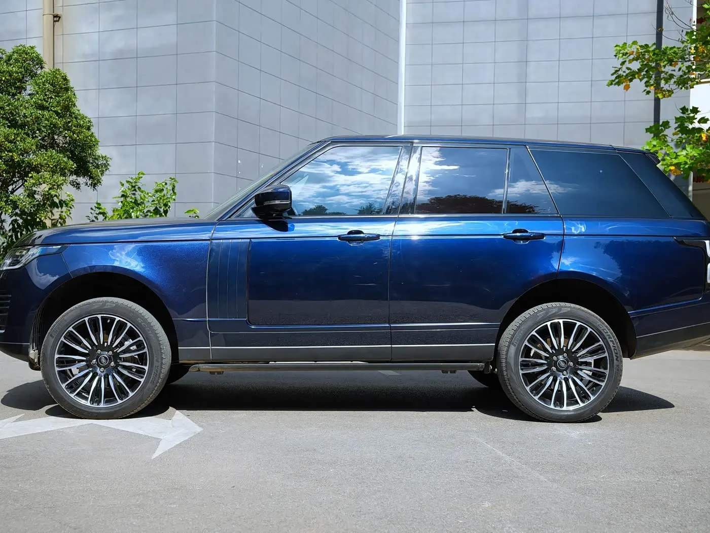 Land Rover Range Rover 2020 — Photo 4/17