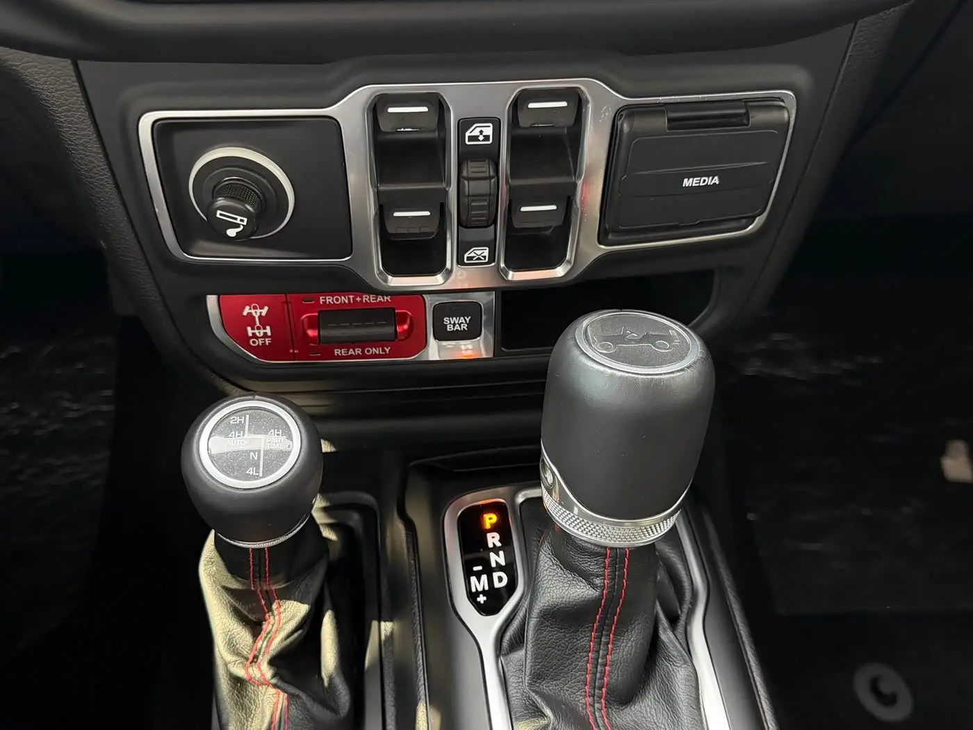 Jeep Wrangler 2019 — Фото 15/20