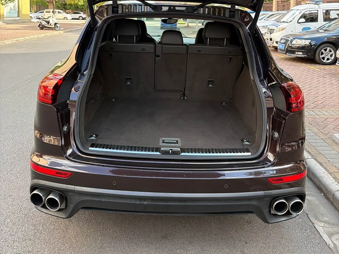 Porsche Cayenne 2015 — Photo 17/17