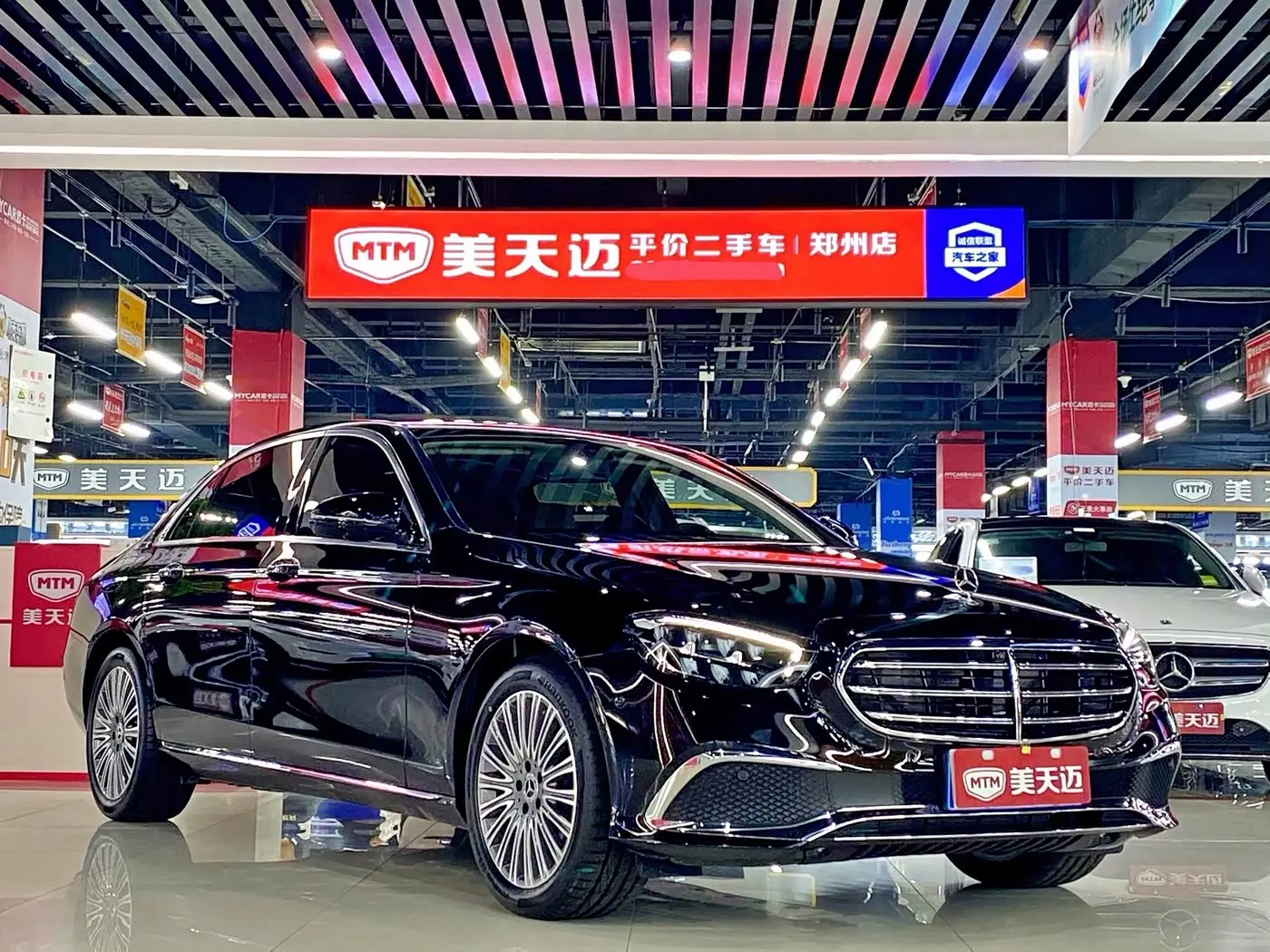 Mercedes-Benz E-Class 2022 — Photo 3/17