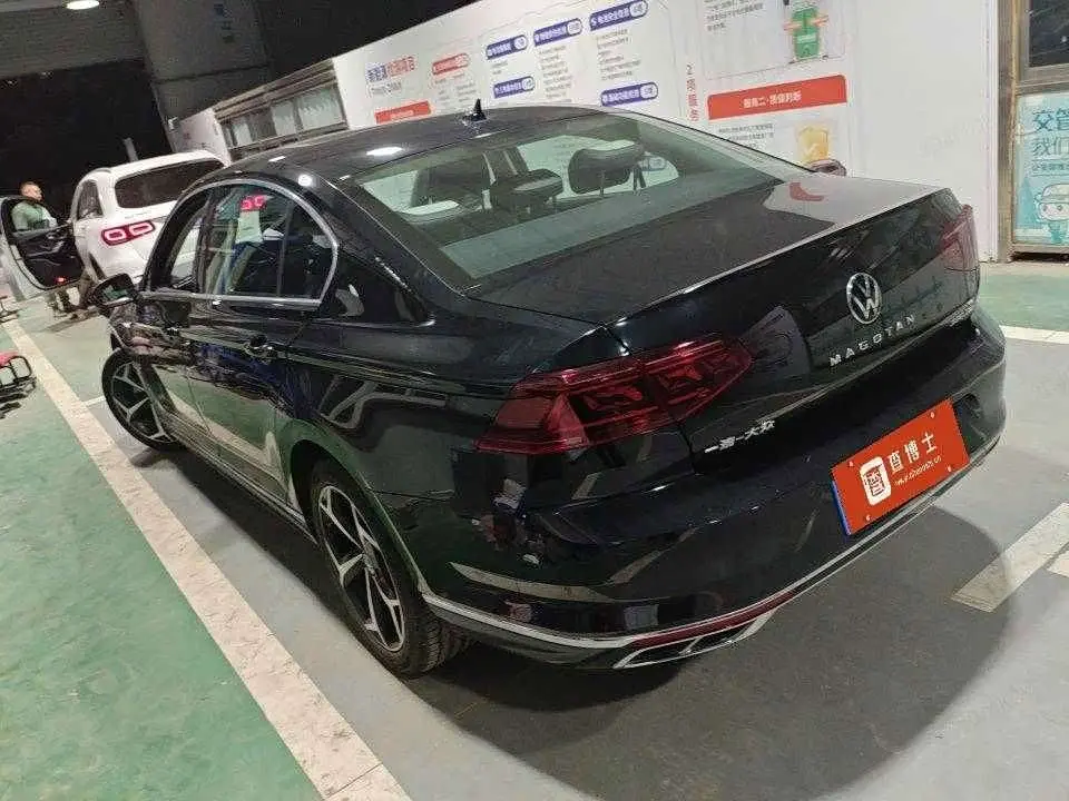 Volkswagen Magotan 2023 — Şəkil 2/5
