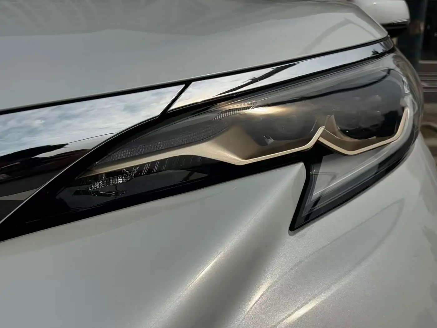 Toyota Granvia 2024 — Photo 17/17
