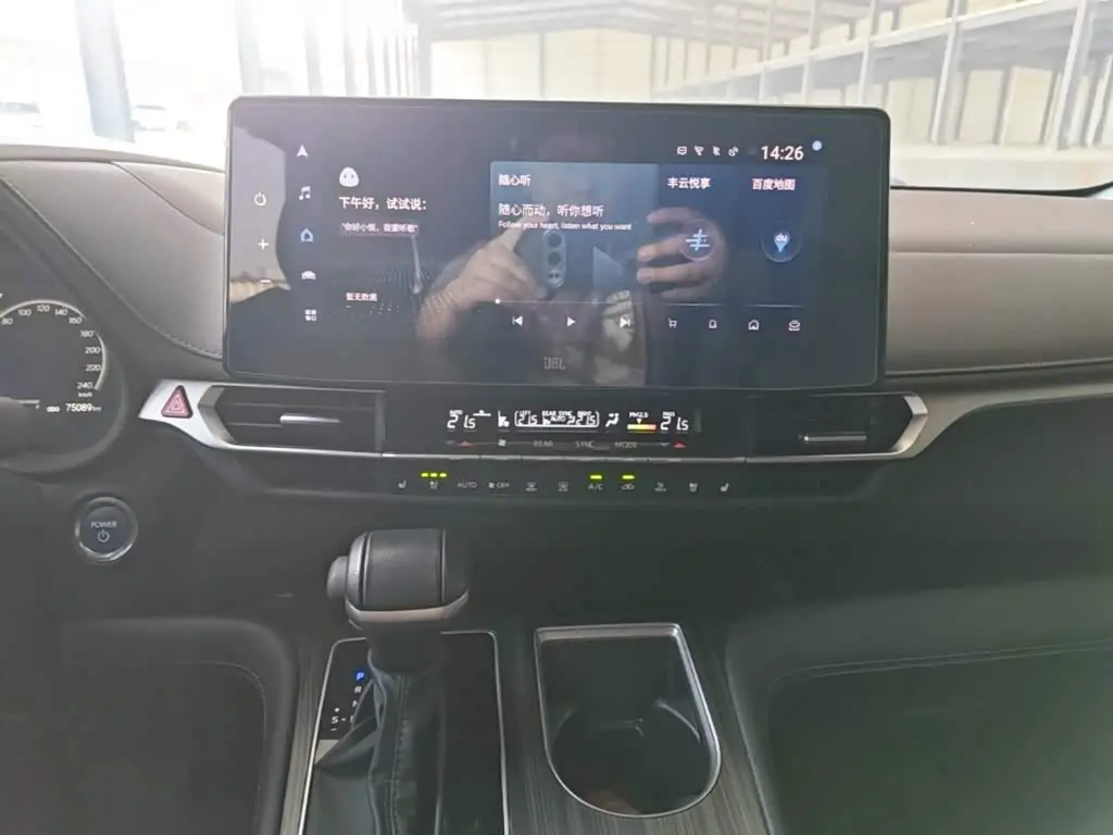 Toyota Sienna 2023 — Photo 13/20