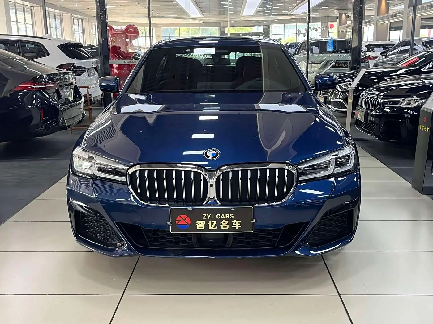 BMW 5 Series 2021 — Photo 2/10