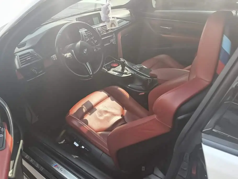 BMW M4 2019 — Photo 9/16