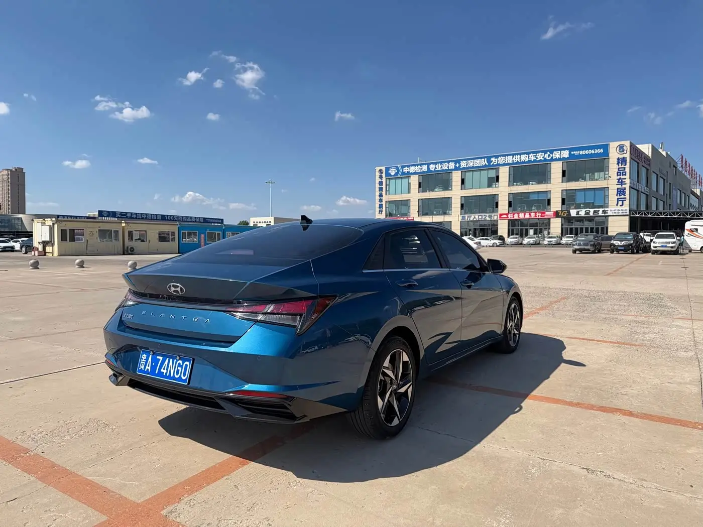 Hyundai Elantra 2023 — Фото 4/14