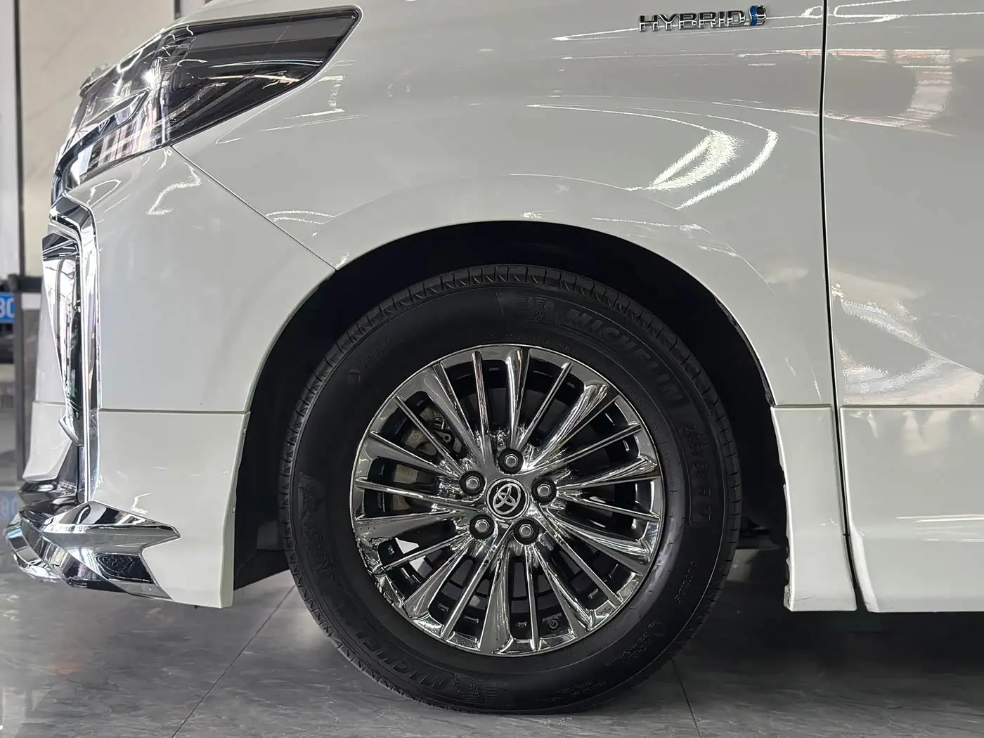 Toyota Alphard 2021 — Photo 16/16